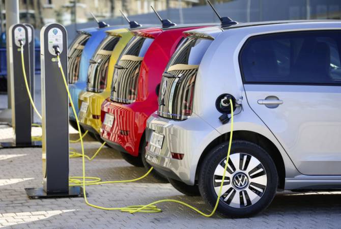 Customs clearance of electric cars